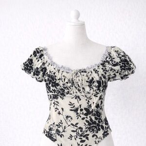 YOZY Floral Puff Sleeve Bodysuit Cottagecore Black